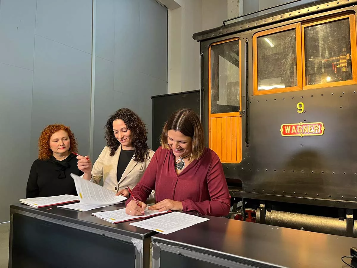 Firma de la cesión de la locomotora Firma de la cesión de la locomotora