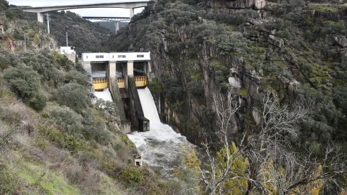 Confederación inicia este martes un desembalse del pantano de Bárcena