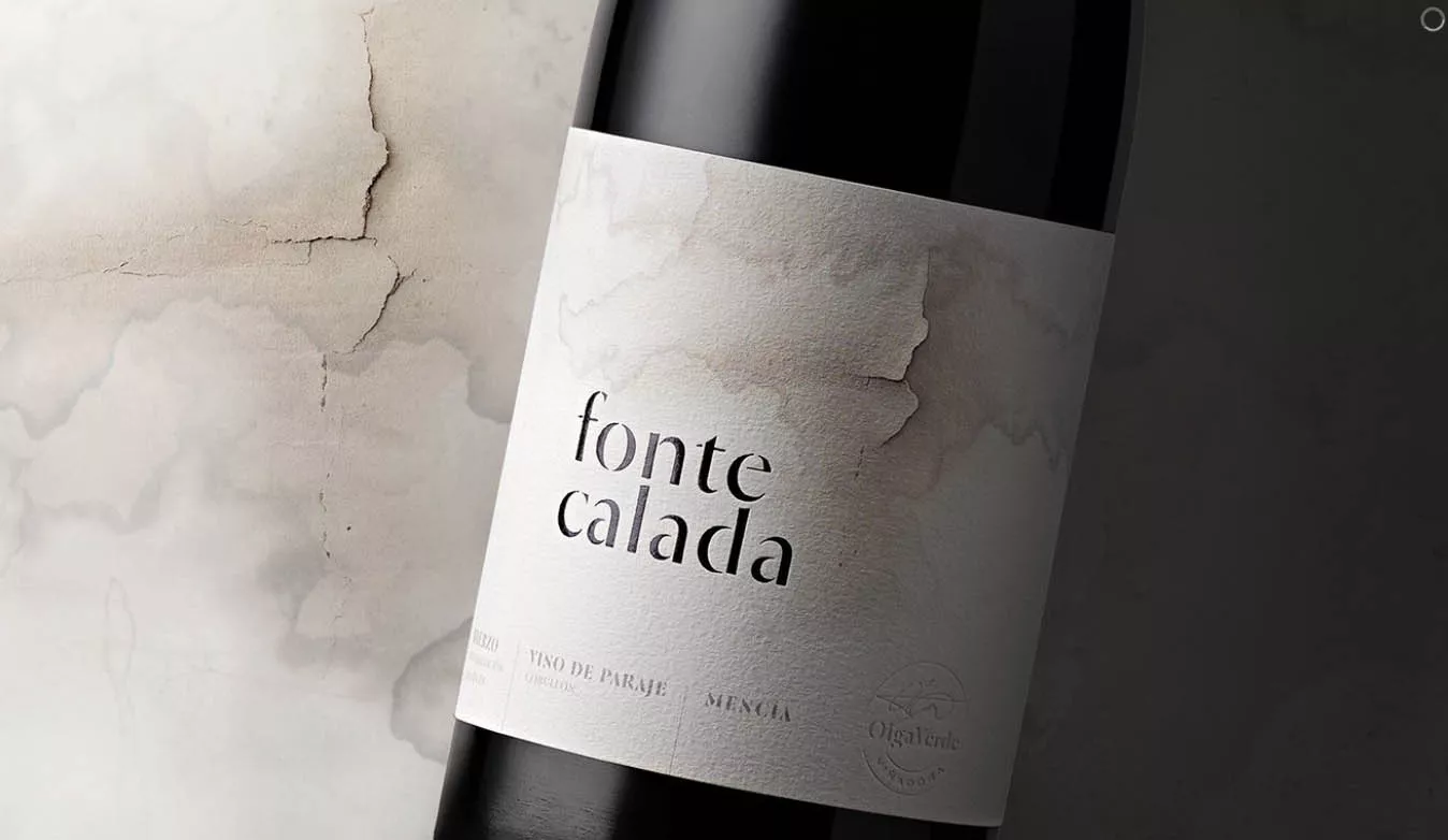 El berciano Pablo Guerrero triunfa en los ‘Oscar’ del diseño de envases con un premio para el tinto Fontecalada. El berciano Pablo Guerrero triunfa en los ‘Oscar’ del diseño de envases con un premio para el tinto Fontecalada.