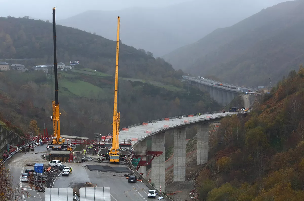 Así avanzan las obras de reconstrucción del viaducto O Castro de la autovía A6 en sentido Madrid