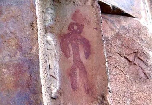Vandalismo sobre las pinturas rupestres de Peña Piñera