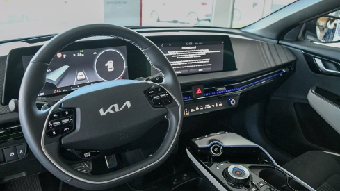 KIA EV6 Line RWD (Long Range) KIA EV6 Line RWD (Long Range)