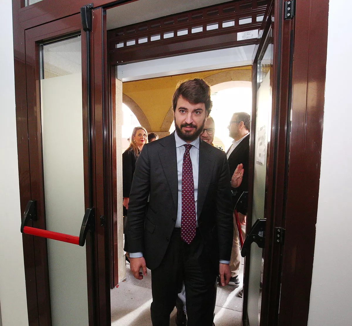 El vicepresidente visita la Oficina de Empleo de Ponferrada (6)