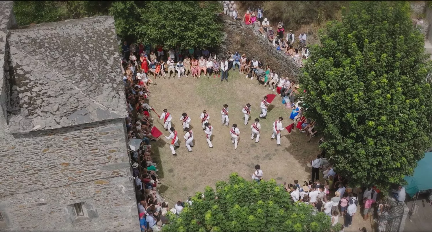 Tradición y Danzas Valle de Fornela Intur