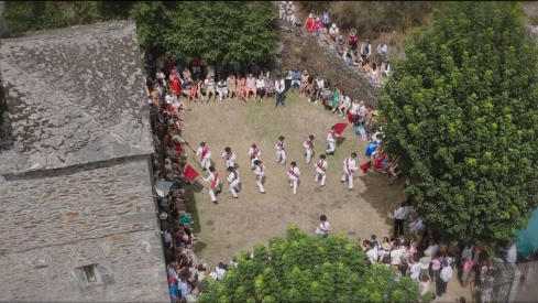 Tradición y Danzas Valle de Fornela Intur