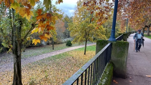 El otoño pasea por el ponferradino parque de La Concordia El otoño pasea por el ponferradino parque de La Concordia