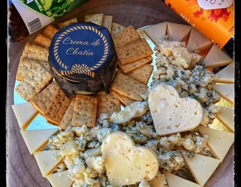 Biocastanea premia al queso azul con castañas de La Chata de Matachana como mejor producto innovador