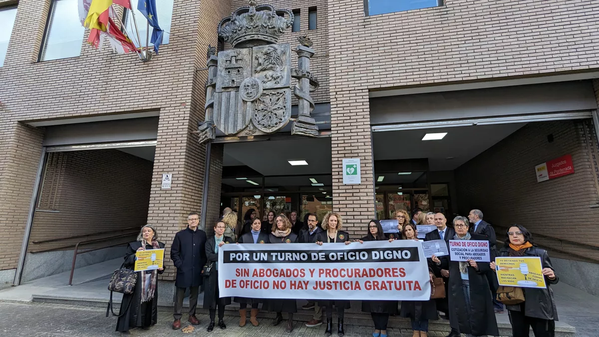 Abogados y procuradores de oficio de Ponferrada incian una huelga histórica a nivel nacional