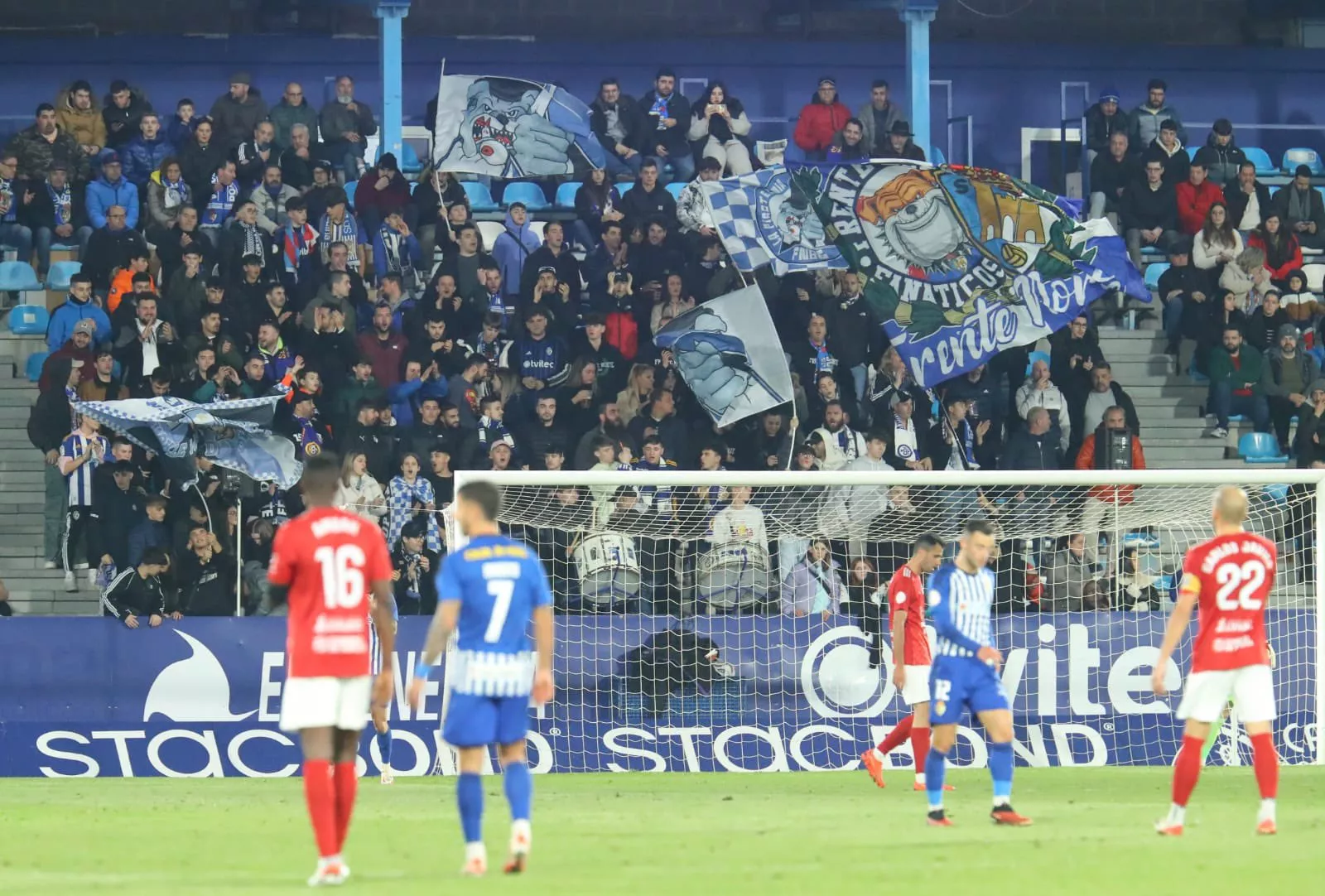 El Tarazona da la sorpresa y acaba con la racha de la Ponferradina (0-1)