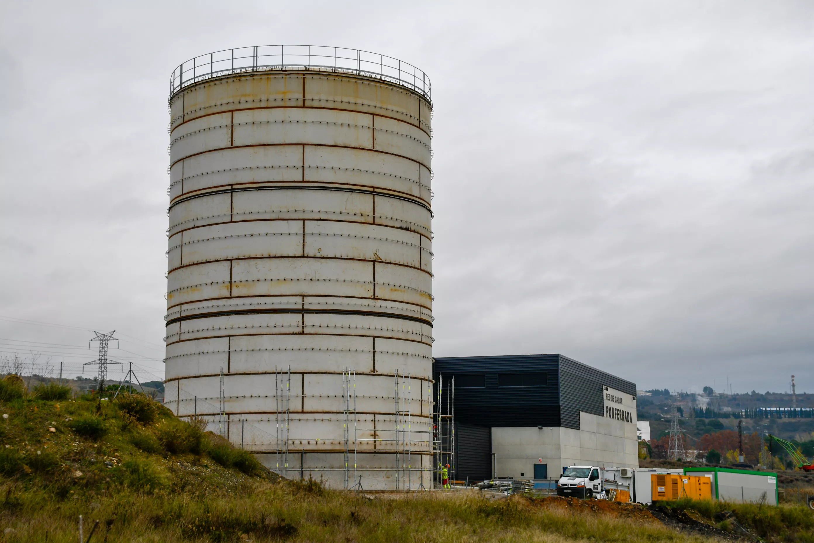 Nuevo silo acumulador de la Red de Calor de Ponferrada (5) Nuevo silo acumulador de la Red de Calor de Ponferrada (5)