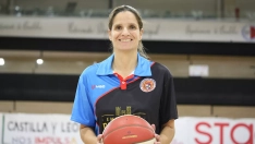 La entrenadora Bea Pacheco afea las formas del Baloncesto Bembibre: "He rechazado otras ofertas [...] No vale decir 'cierro y si te he visto no me acuerdo'"