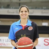La entrenadora Bea Pacheco afea las formas del Baloncesto Bembibre: "He rechazado otras ofertas [...] No vale decir 'cierro y si te he visto no me acuerdo'"