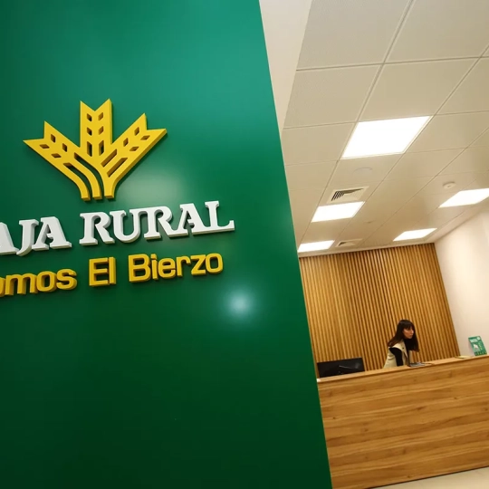 El director general de Caja Rural, Cipriano García, inaugura la nueva oficina de Caja Rural en Ponferradai (6) El director general de Caja Rural, Cipriano García, inaugura la nueva oficina de Caja Rural en Ponferradai (6)