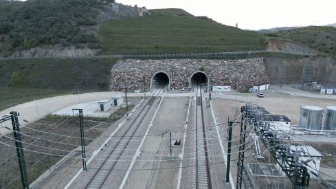 Licitado por 2,6 millones el mantenimiento de las instalaciones de telecomunicaciones móviles GSM-R de la Variante de Pajares