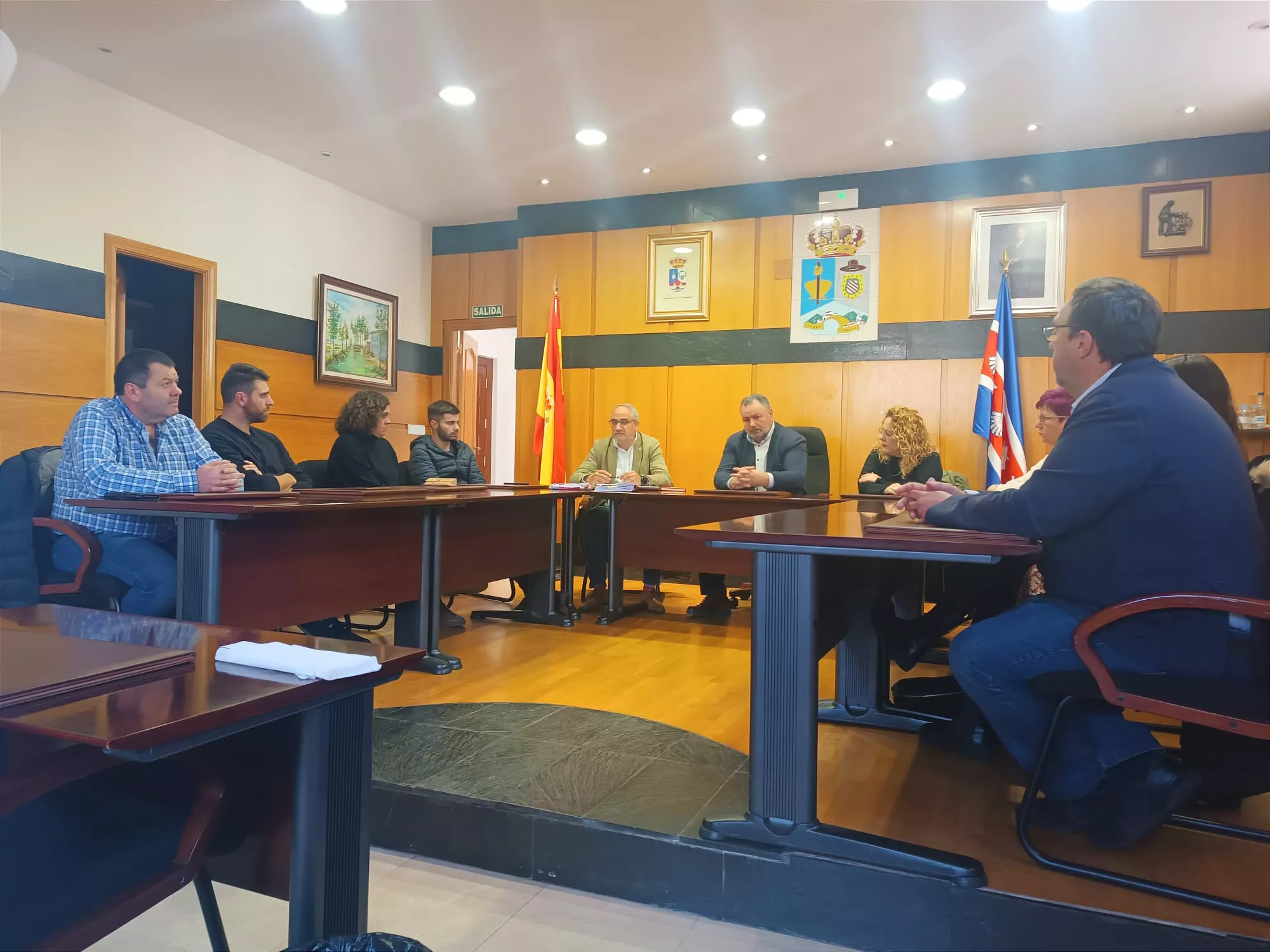 Imagen de la reunión en el Ayuntamiento de Camponaraya