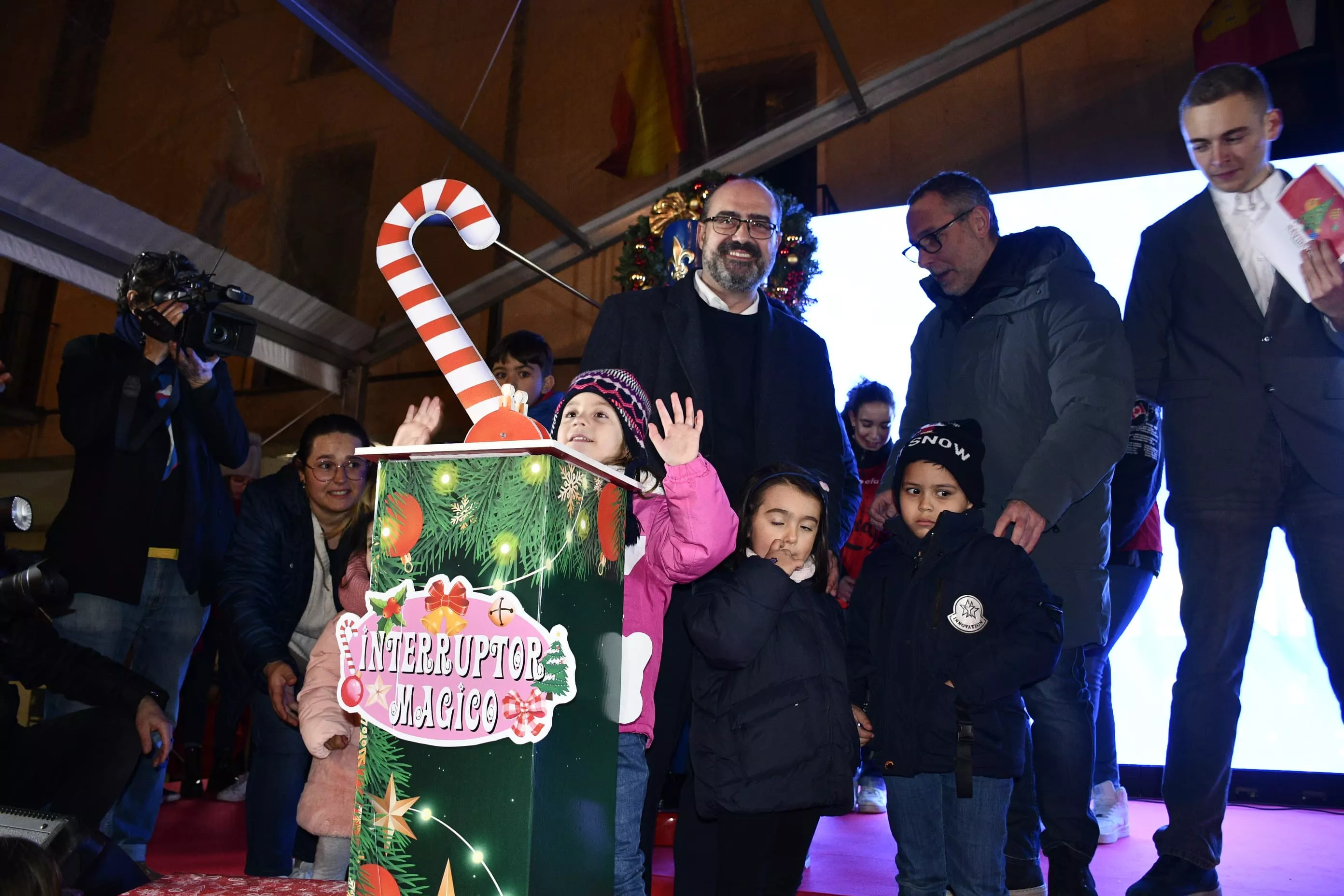 Encendido de las luces de Navidad en Ponferrada (10) Encendido de las luces de Navidad en Ponferrada (10)