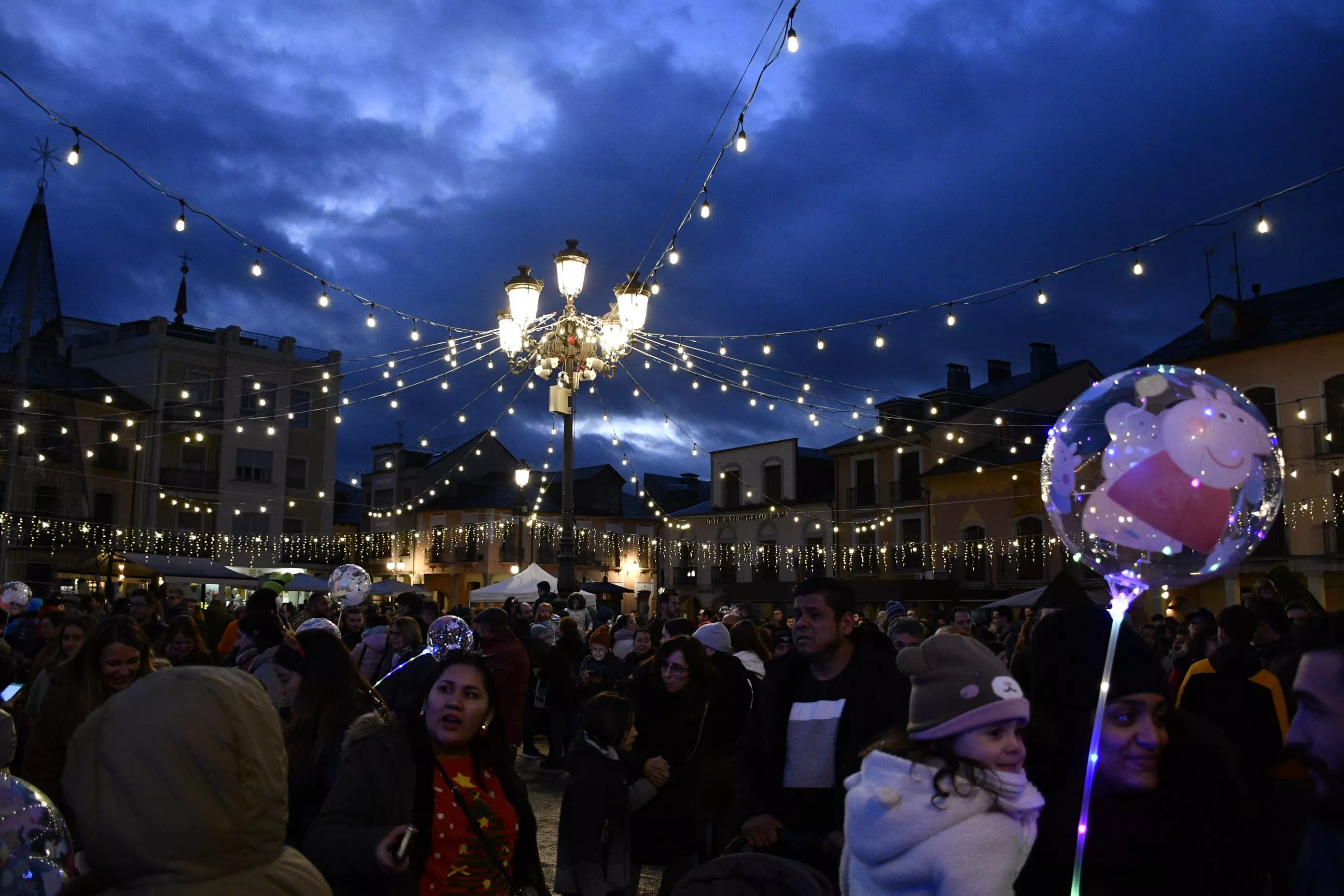 Encendido de las luces de Navidad en Ponferrada (4) Encendido de las luces de Navidad en Ponferrada (4)