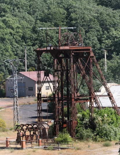 Exterior de Antracitas de Velilla del Río Carrión 