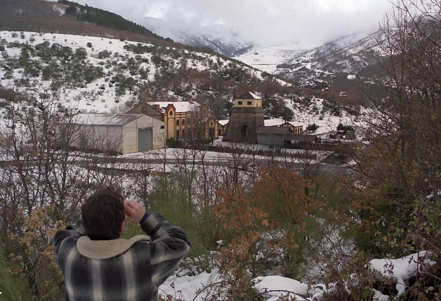 Exterior de Antracitas de Velilla del Río Carrión 