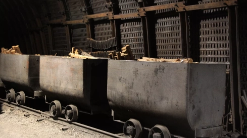  0Exterior de Antracitas de Velilla del Río Carrión 