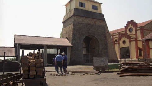  Exterior de Antracitas de Velilla del Río Carrión 