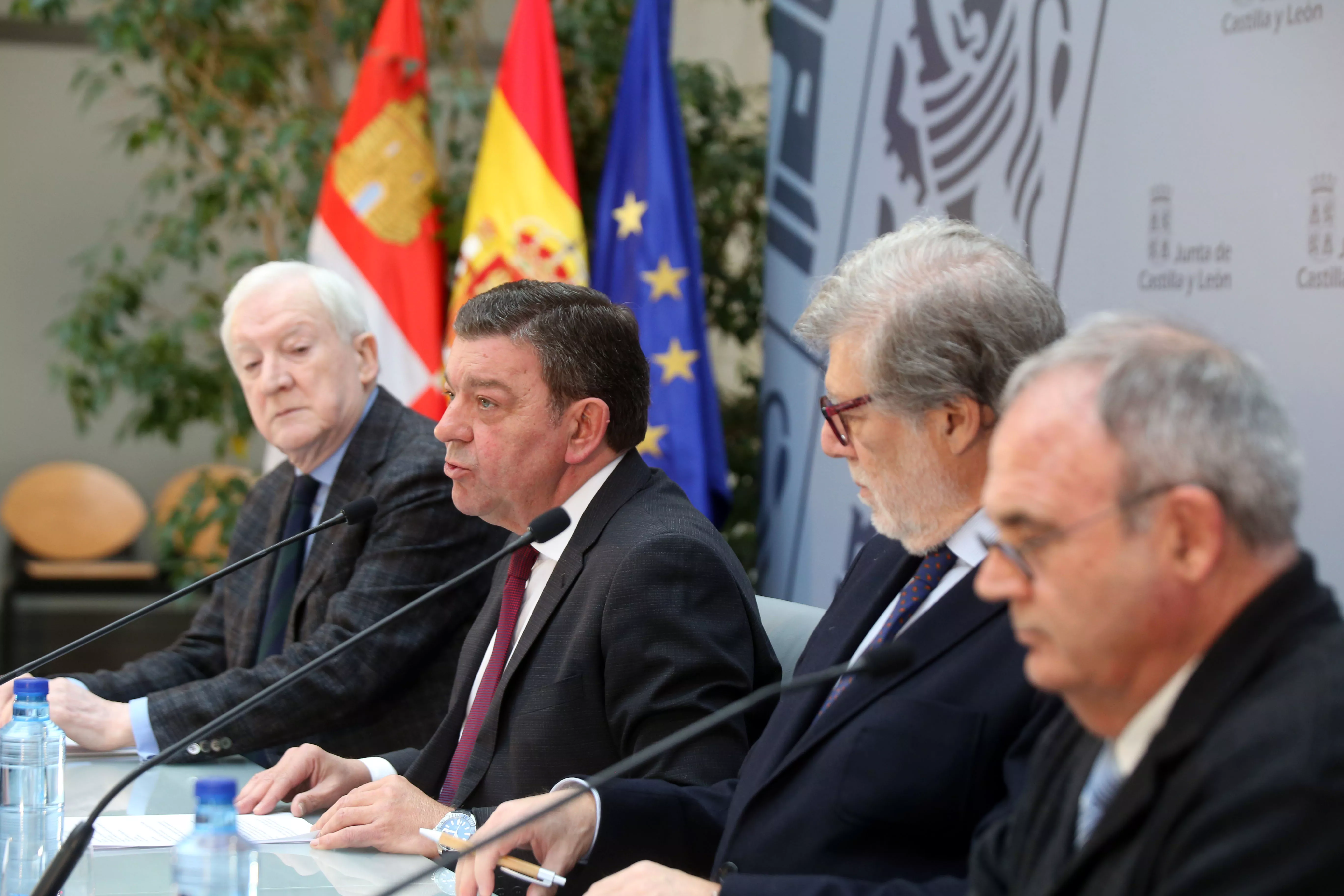 Los castellanos y leoneses en el exterior recibirán 5.000 euros si deciden regresar a trabajar a la Comunidad
