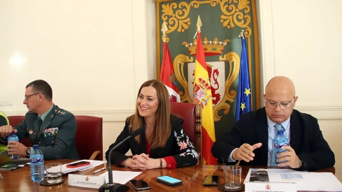 Virgina Barcones, delegada del Gobierno en Castilla y León, en la presentación del dispositivo para el puente de la Constitución
