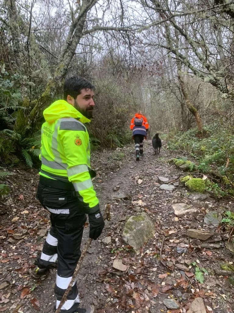 Despliegue de Guardia Civil, Policía y Protección Civil para buscar a un anciano desaparecido en Rimor (Ponferrada)