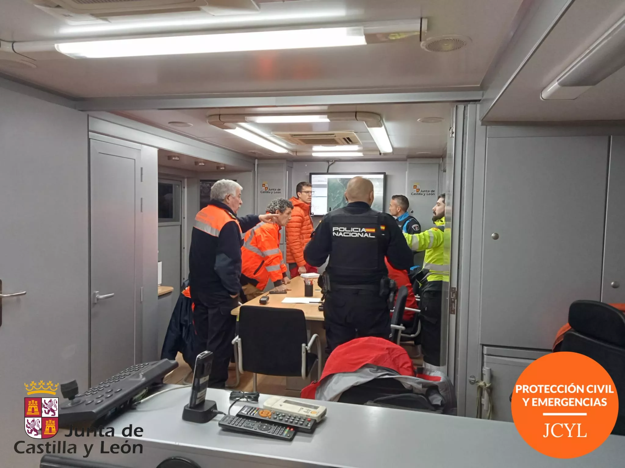 GAwg00TXwAUzj30 GAwg00TXwAUzj30