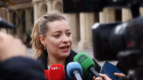 Ester Muñoz | La presidenta del PP de León solicita por carta “reuniones urgentes” con los ministerios que “tienen proyectos pendientes”