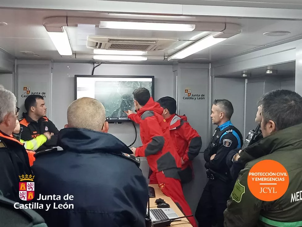 GAxM OOXgAAaDl5 GAxM OOXgAAaDl5