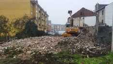 Comienza la demolición del edificio en la calle Badajoz de Ponferrada Comienza la demolición del edificio en la calle Badajoz de Ponferrada