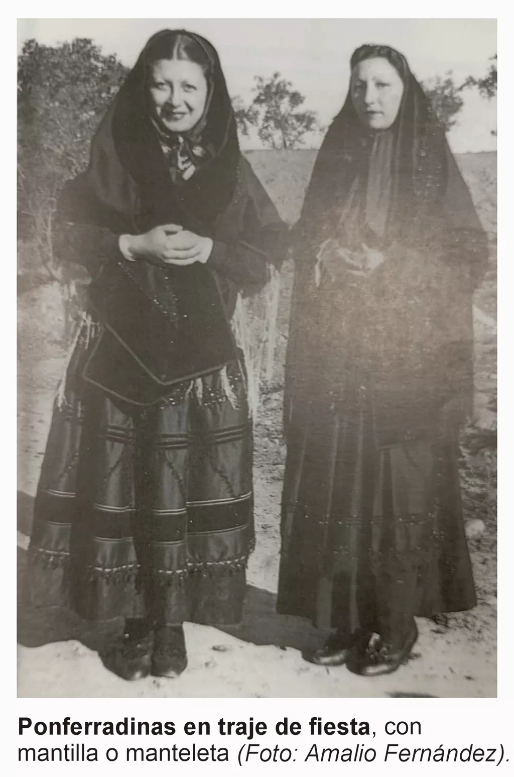 Indumentaria tradicional del Bierzo Indumentaria tradicional del Bierzo