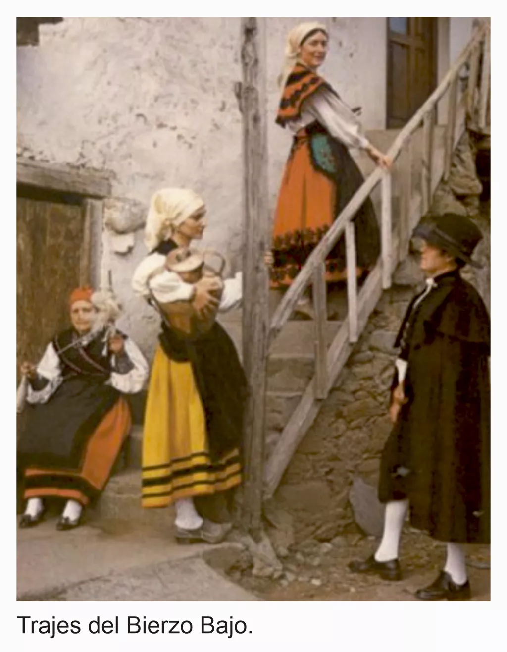 Indumentaria tradicional del Bierzo Indumentaria tradicional del Bierzo