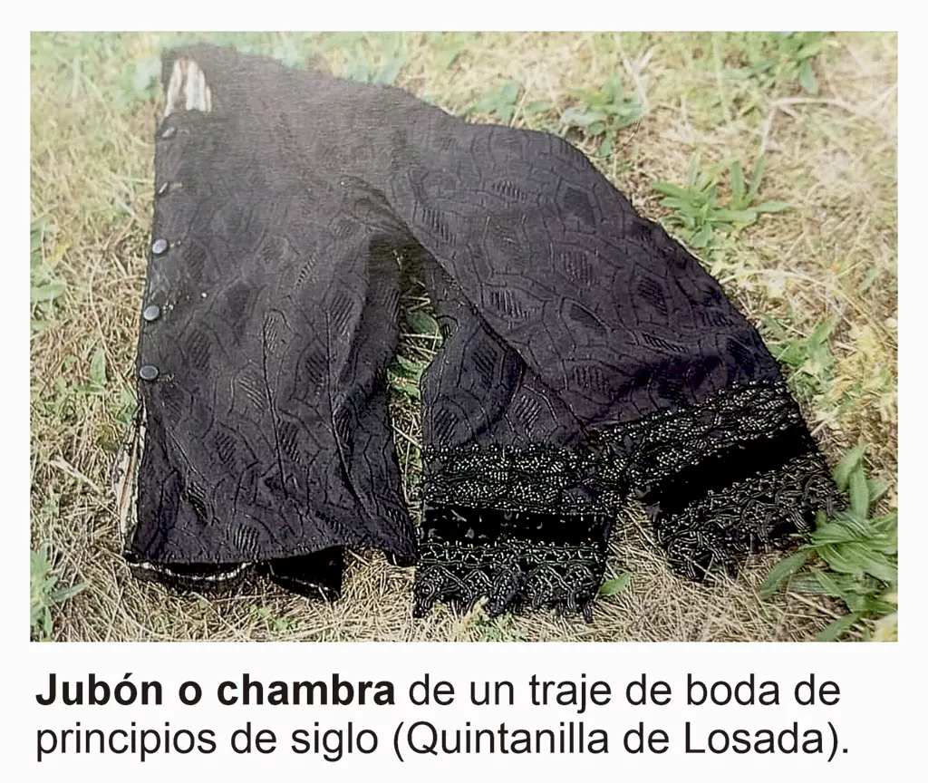 Indumentaria tradicional del Bierzo Indumentaria tradicional del Bierzo