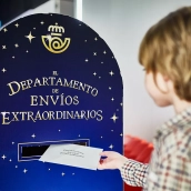 Correos instala en Ponferrada buzones especiales para enviar las cartas a Papá Noel y los Reyes Magos