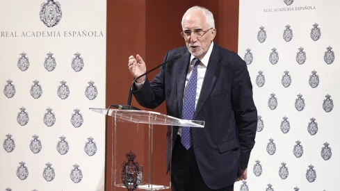 El año que el Cervantes sonrió al lacianiego Luis Mateo Díez