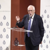 El año que el Cervantes sonrió al lacianiego Luis Mateo Díez