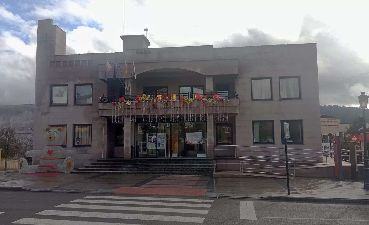 El PSOE de Fabero insta al Ayuntamiento a convocar una movilización conjunta para exigir una atención sanitaria digna El PSOE de Fabero insta al Ayuntamiento a convocar una movilización conjunta para exigir una atención sanitaria digna