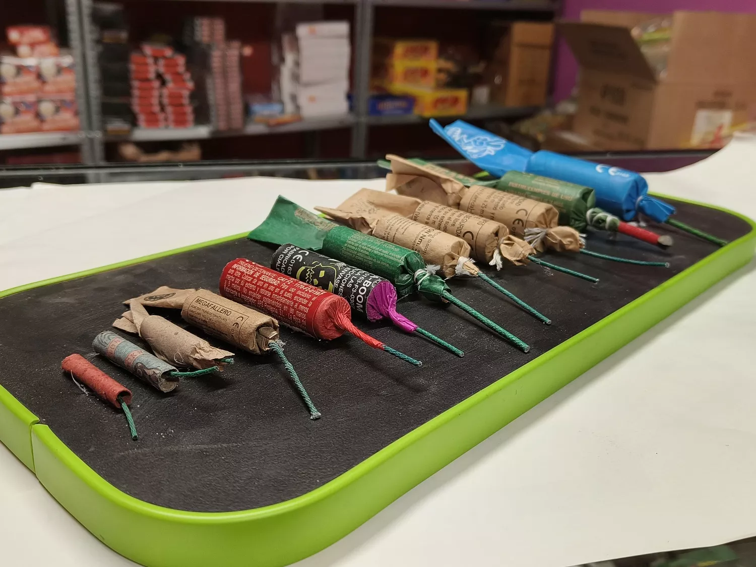 Diversión para unos, sufrimiento para otros: El ruido de los cohetes y petardos en Navidad a debate