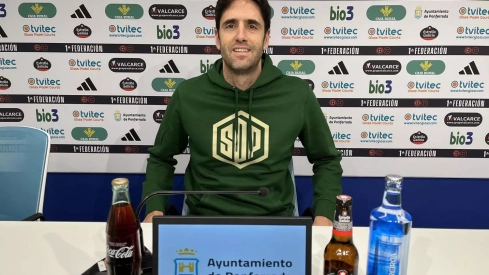 Vélez lamenta el empate que le cuesta el liderato a la Ponferradina: "Es una pena que nos vayamos con un punto"