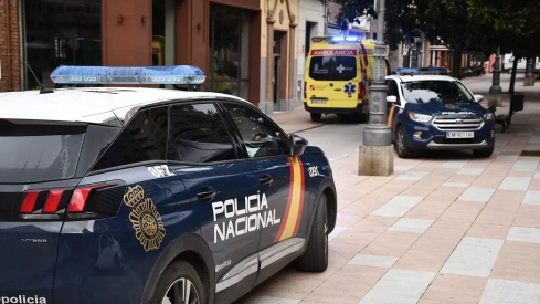 Herida un niña de 3 años tras caer por un balcón en Ponferrada