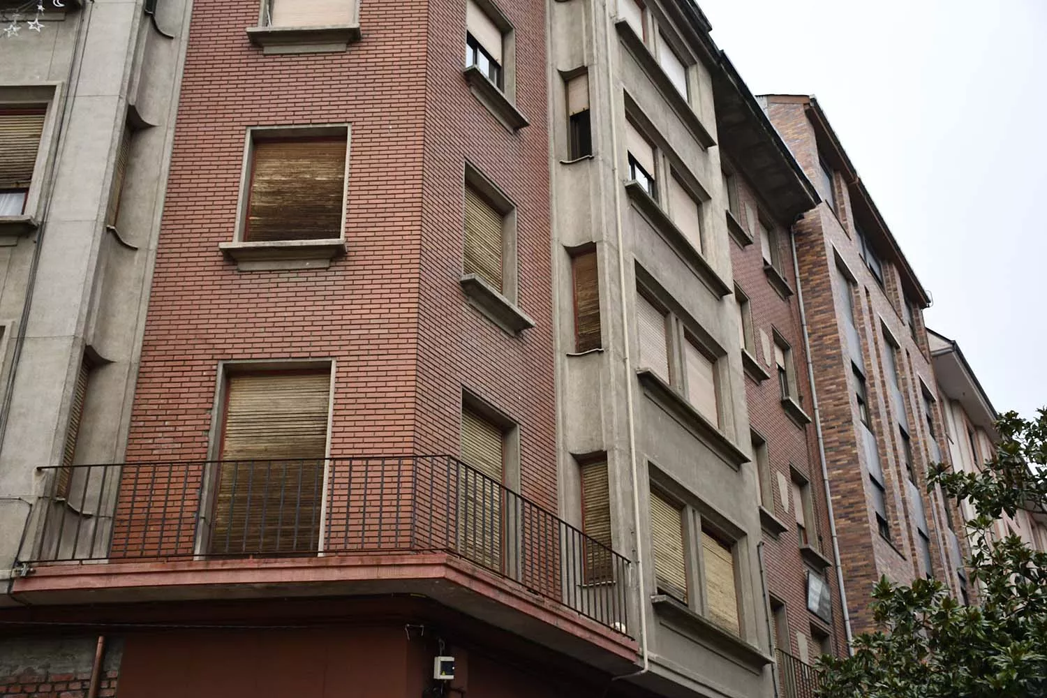 Herido un niño de 3 años tras caer por un balcón en Ponferrada