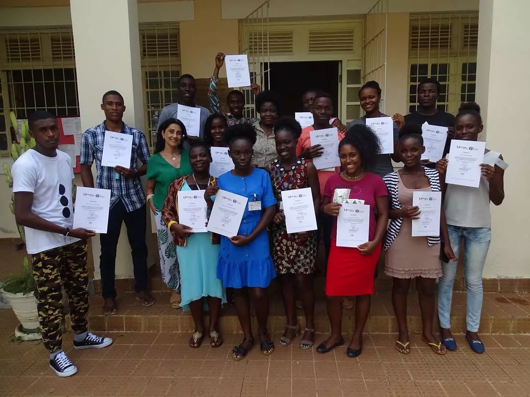  ‘Cooperación Bierzo Sur’: La ONG creada por una enfermera berciana que ayuda cada año a la población de Santo Tomé y Príncipe