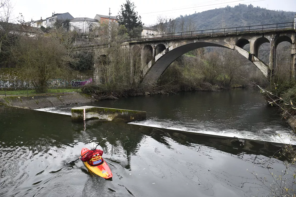 Dispositivo de búsqueda de la menor desaparecida en Ponferrada(3) Dispositivo de búsqueda de la menor desaparecida en Ponferrada(3)