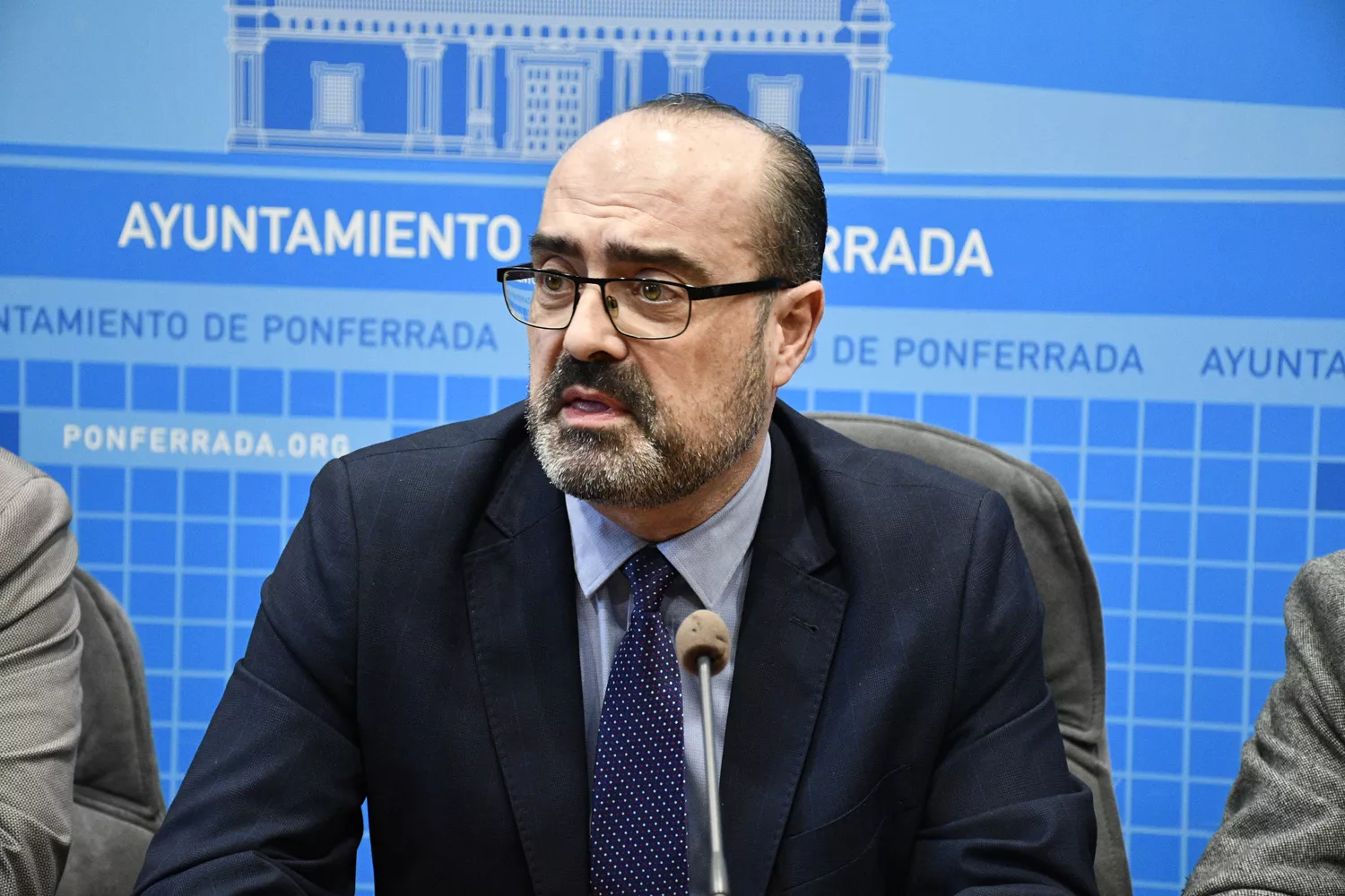 Reunión en el Ayto de Ponferrada (5) Reunión en el Ayto de Ponferrada (5)