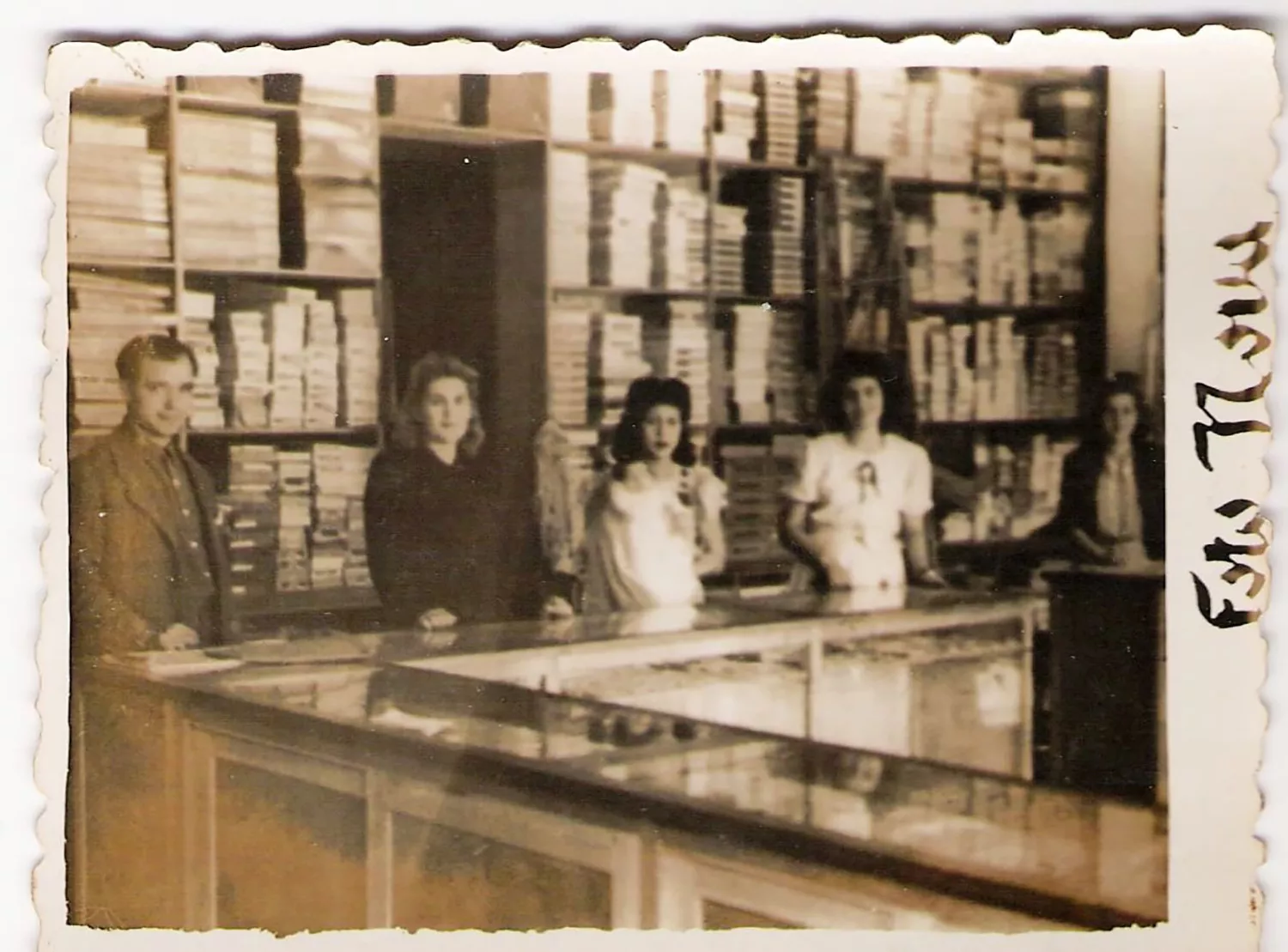 Mercería Casa Brindis cumple 85 años