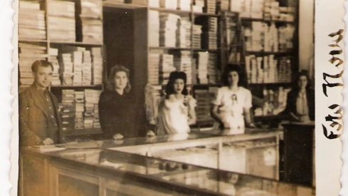 Mercería Casa Brindis cumple 85 años