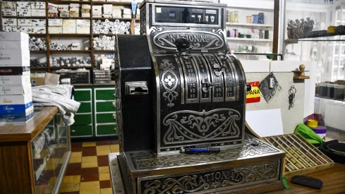 Mercería Casa Brindis cumple 85 años