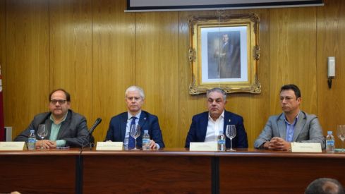 Cámara de Comercio de Astorga: Rueda de Prensa con la Plataforma por la Reapertura de la Ruta de la Plata, junto a los Alcaldes de La Bañeza y Astorga